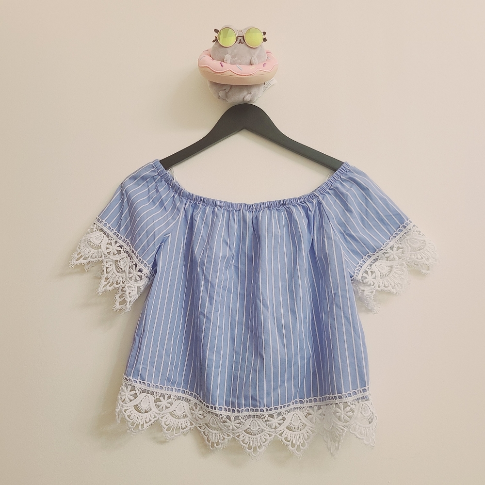 🌱2 for $20🌱Off-shoulder lace top